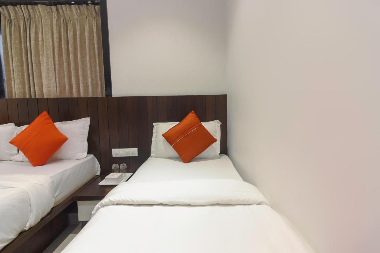 Hotel Flora Suites Мумбаї Екстер'єр фото
