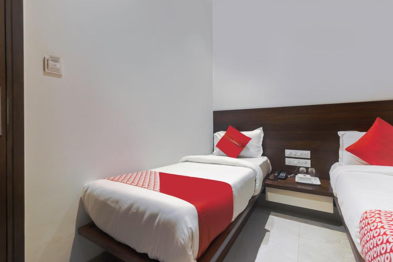 Hotel Flora Suites Мумбаї Екстер'єр фото