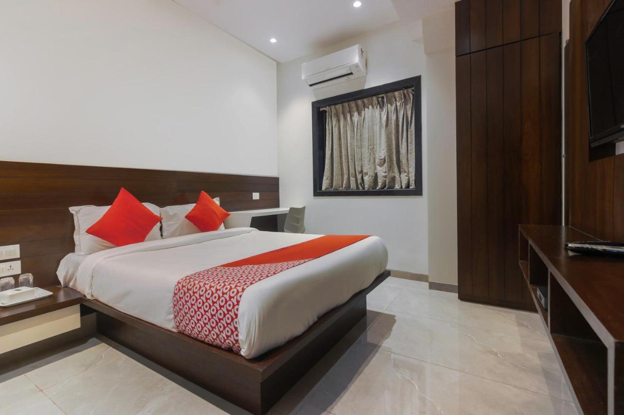 Hotel Flora Suites Мумбаї Екстер'єр фото