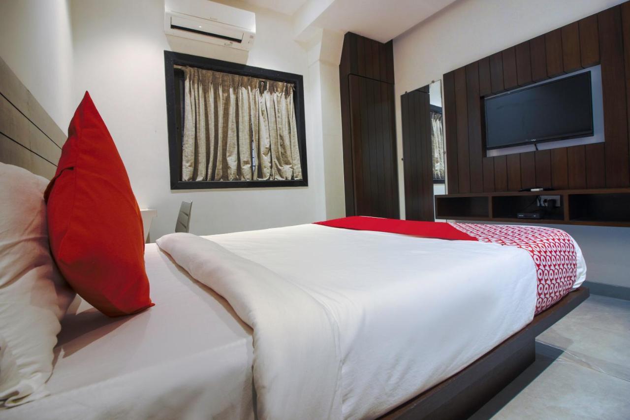 Hotel Flora Suites Мумбаї Екстер'єр фото