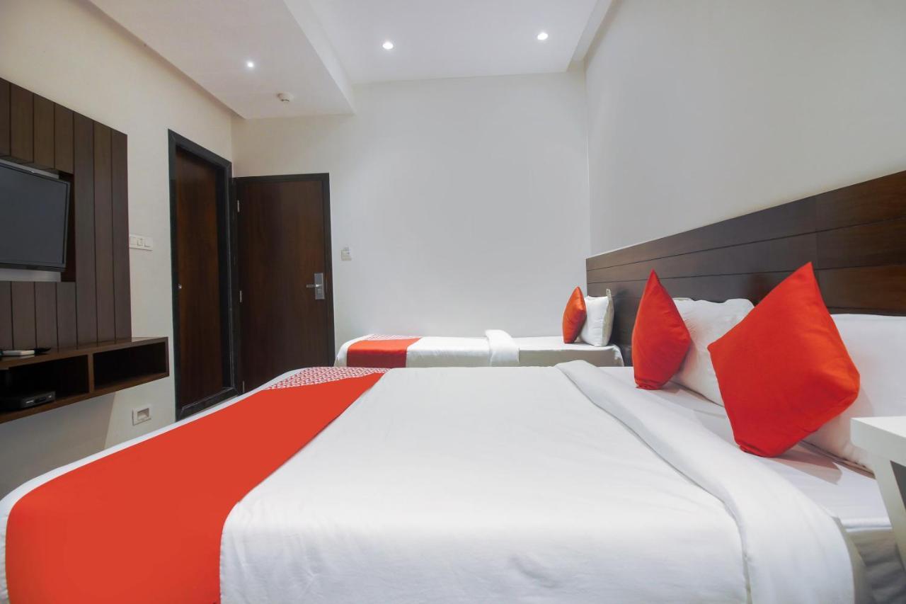 Hotel Flora Suites Мумбаї Екстер'єр фото
